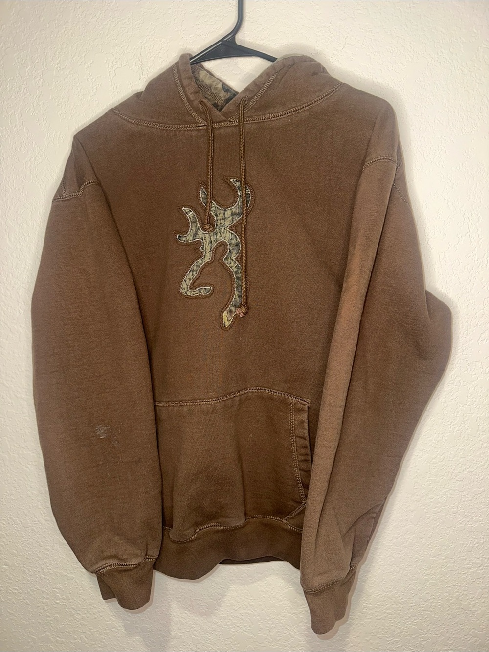 Browning Brown Realtree Pullover Hoodie with Camo Buck Patch. Size Medium